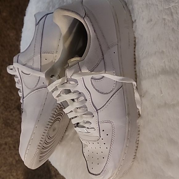 White Nike AF-1s - Picture 4 of 4